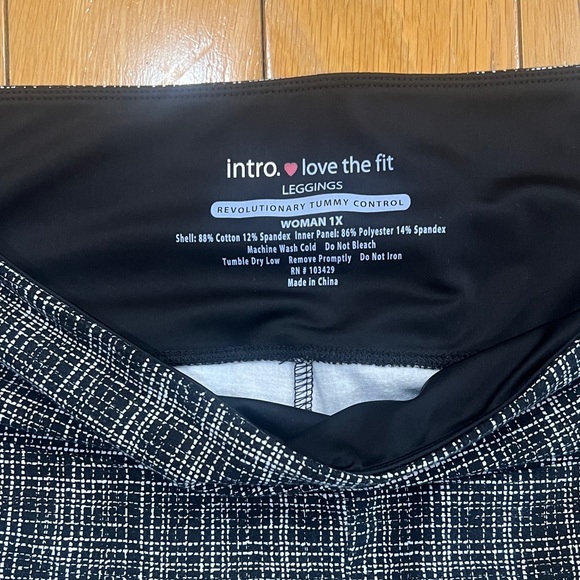 Women’s Chic Black and Gray Plaid Skinny Pants - Picture 2 of 3